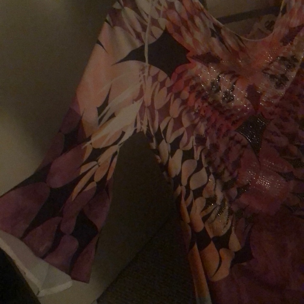 Shirt - Picture 2 of 3